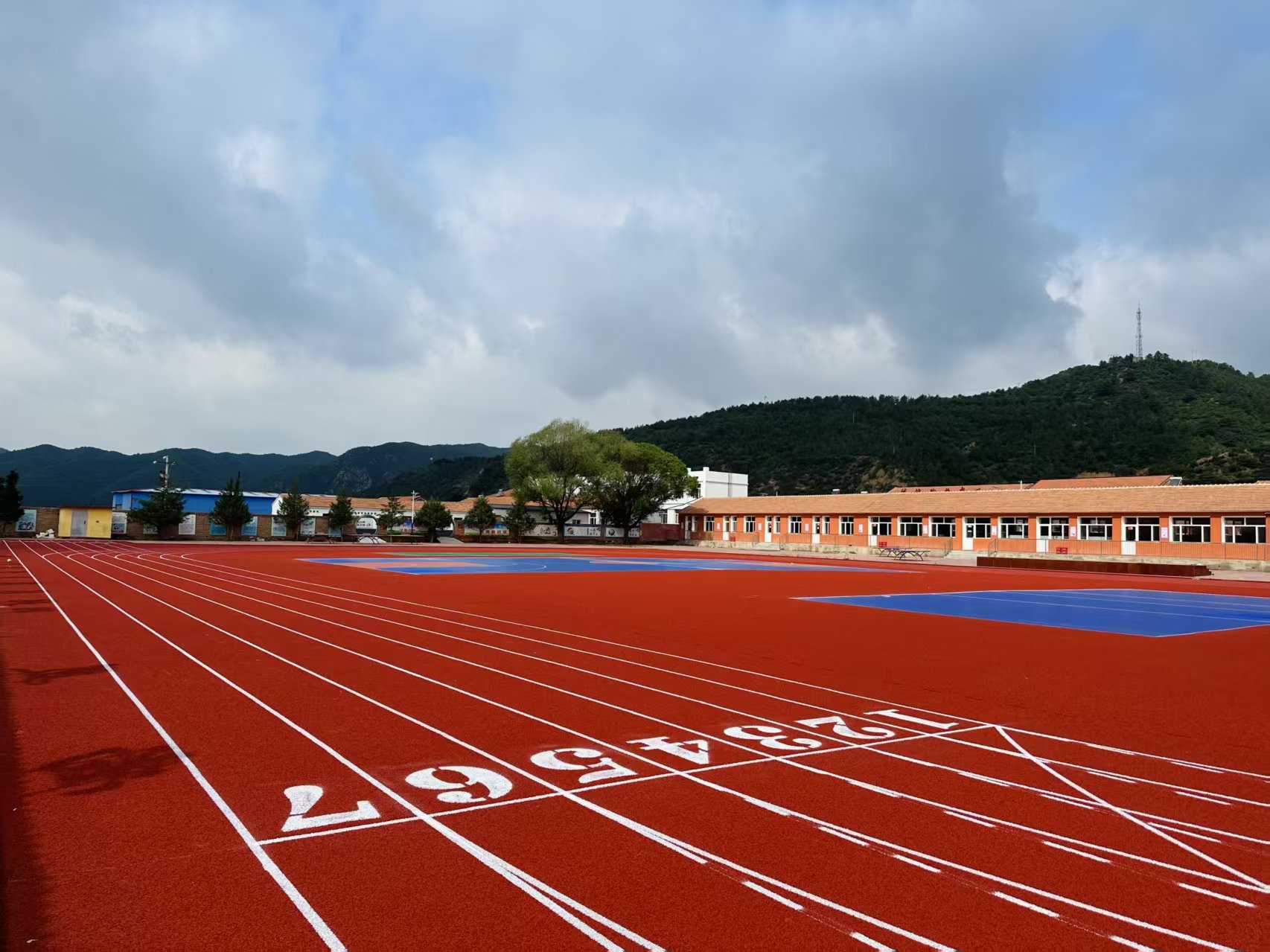 淮南市自结纹塑胶跑道塑胶地面 - 哪里好
